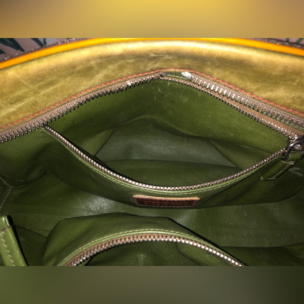 Prada Green Leather Handbag - Picture 2 of 6